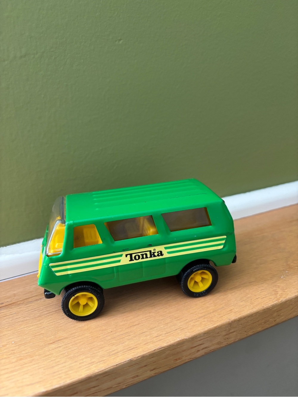 Vintage Tonka Green Pressed Steel Van 55450 Yellow Interior Made in USA Toy
